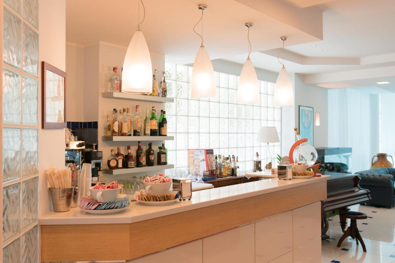 Hotel Haus Charlotte San Benedetto del Tronto Eksteriør bilde