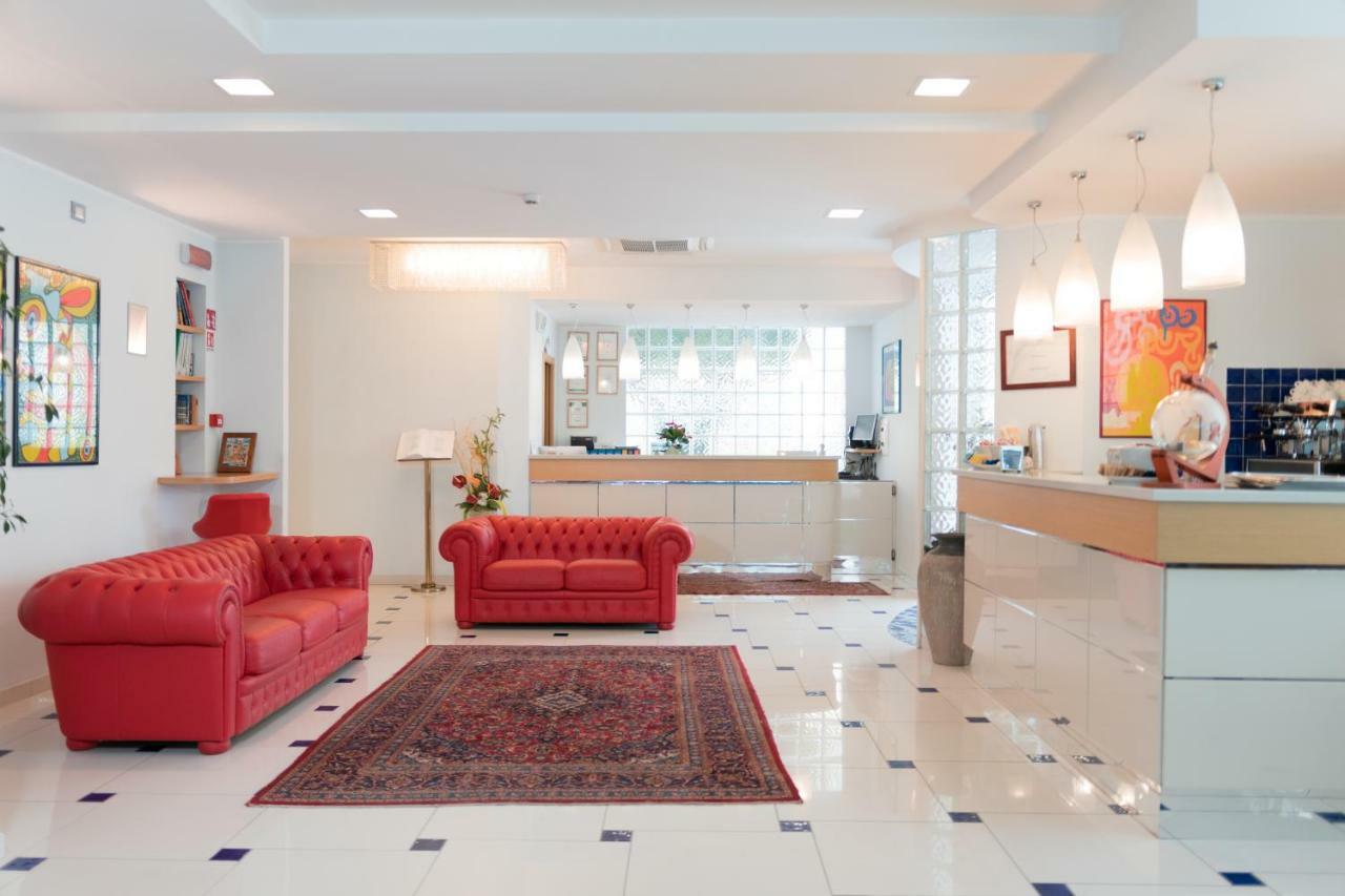 Hotel Haus Charlotte San Benedetto del Tronto Eksteriør bilde